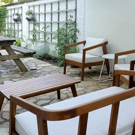 La Maison Verte 3* ألبي