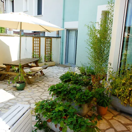 La Maison Verte بيت ضيافة