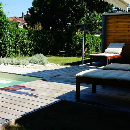 La Maison Verte 3* ألبي